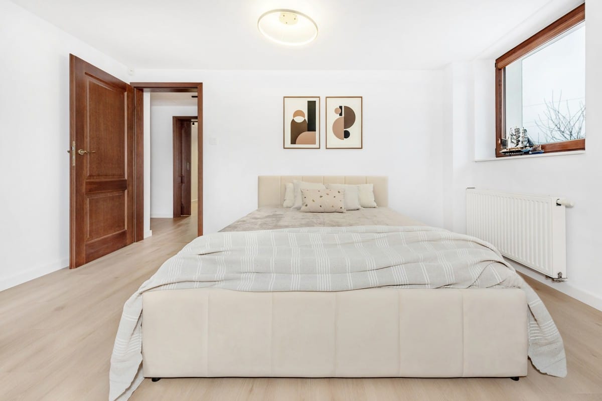 Dom 5 pokojowe na Sprzedaż