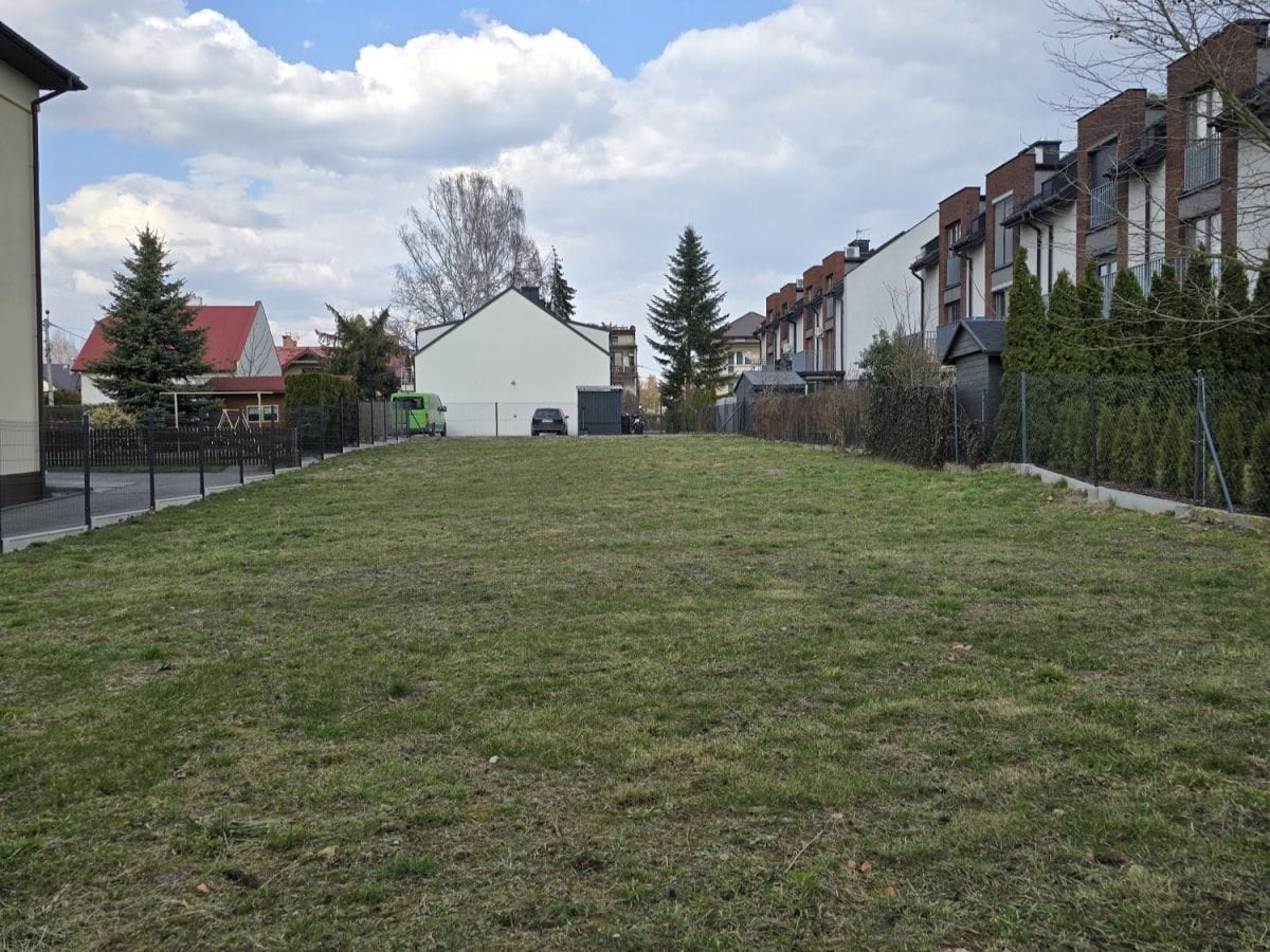 Działka  pokojowe na Sprzedaż