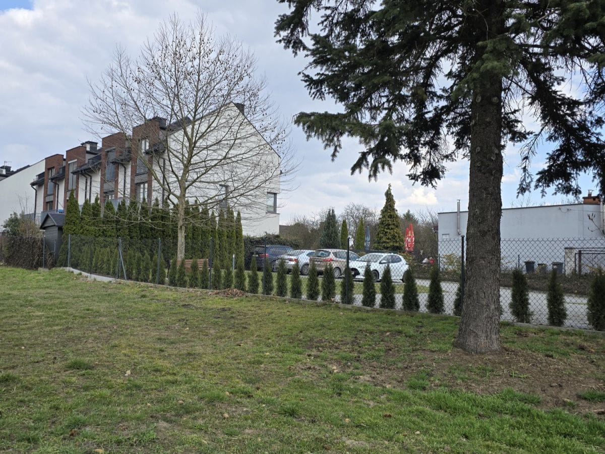 Działka  pokojowe na Sprzedaż