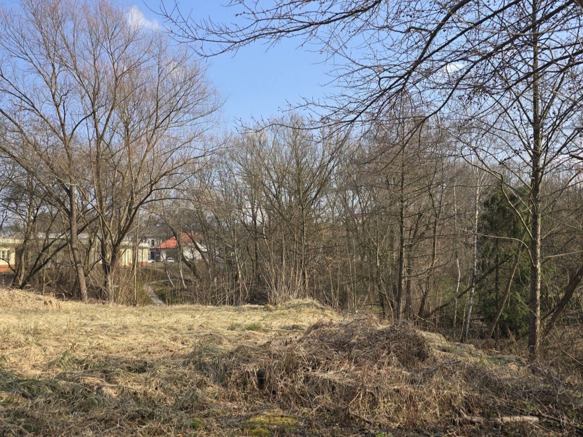 Działka  pokojowe na Sprzedaż