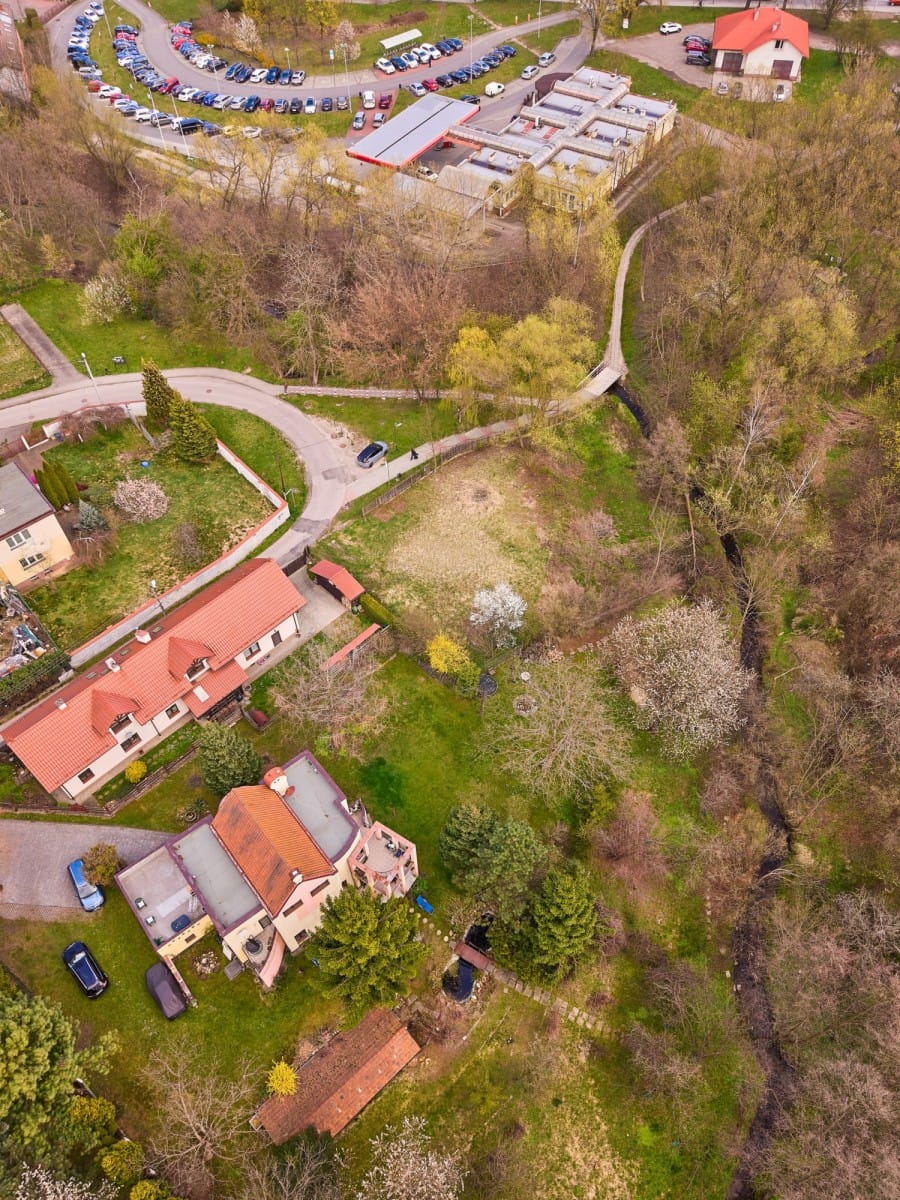 Działka  pokojowe na Sprzedaż