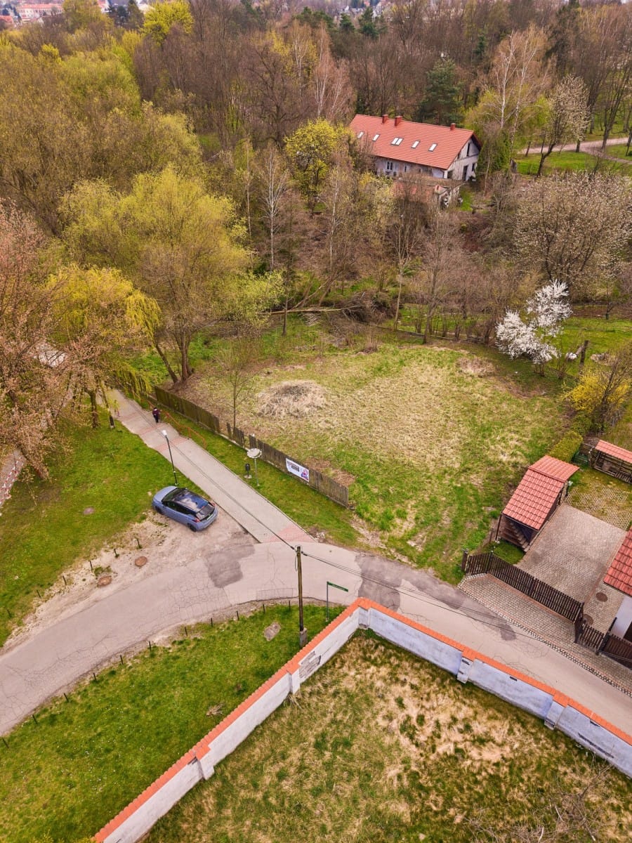 Działka  pokojowe na Sprzedaż