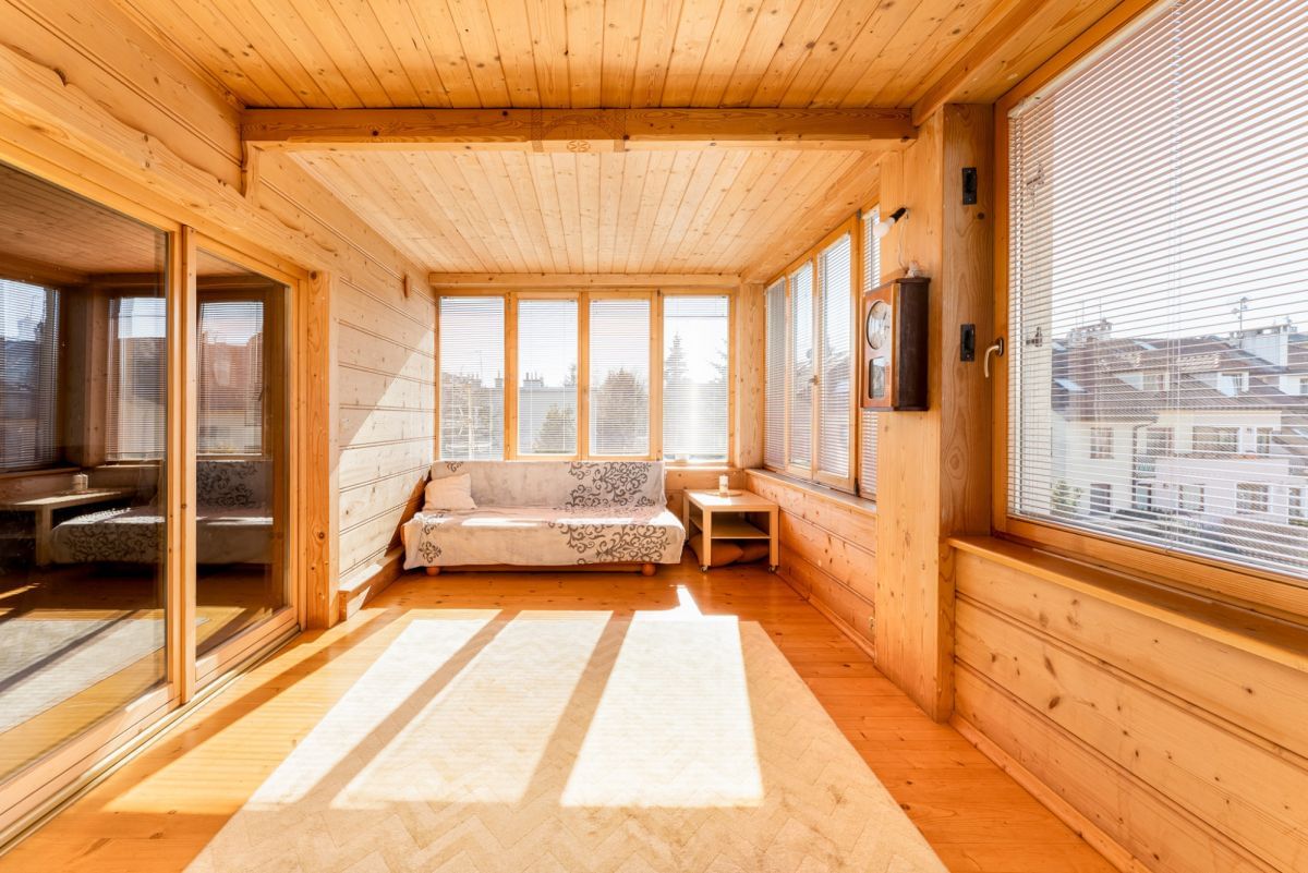 Dom 8 pokojowe na Sprzedaż