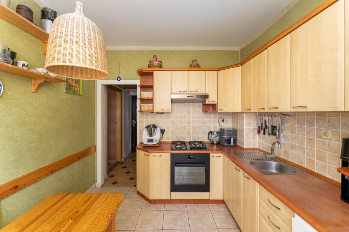 Dom 8 pokojowe na Sprzedaż