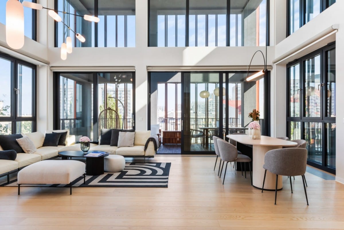 Mieszkanie 7 pokojowe na Sprzedaż