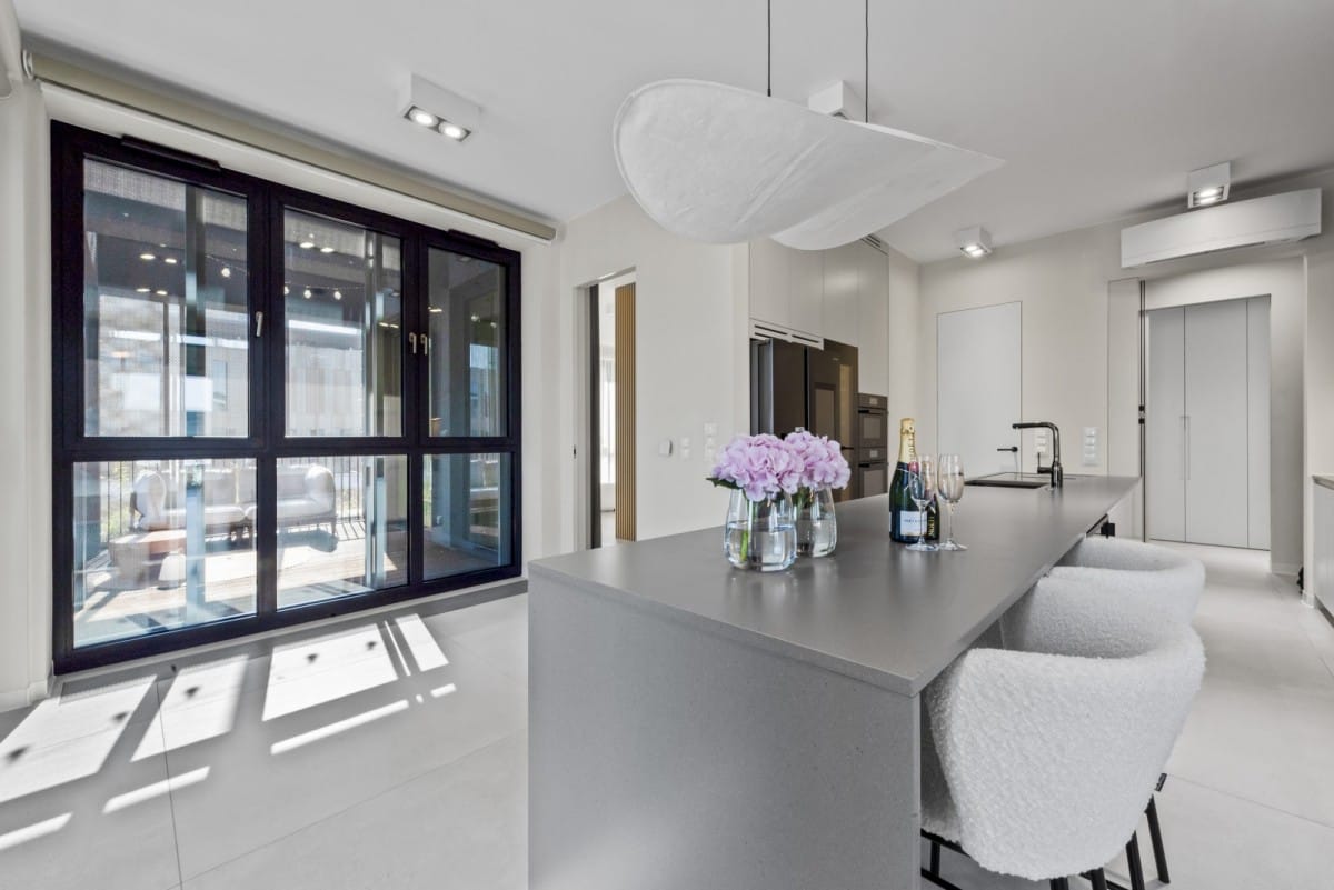 Mieszkanie 7 pokojowe na Sprzedaż