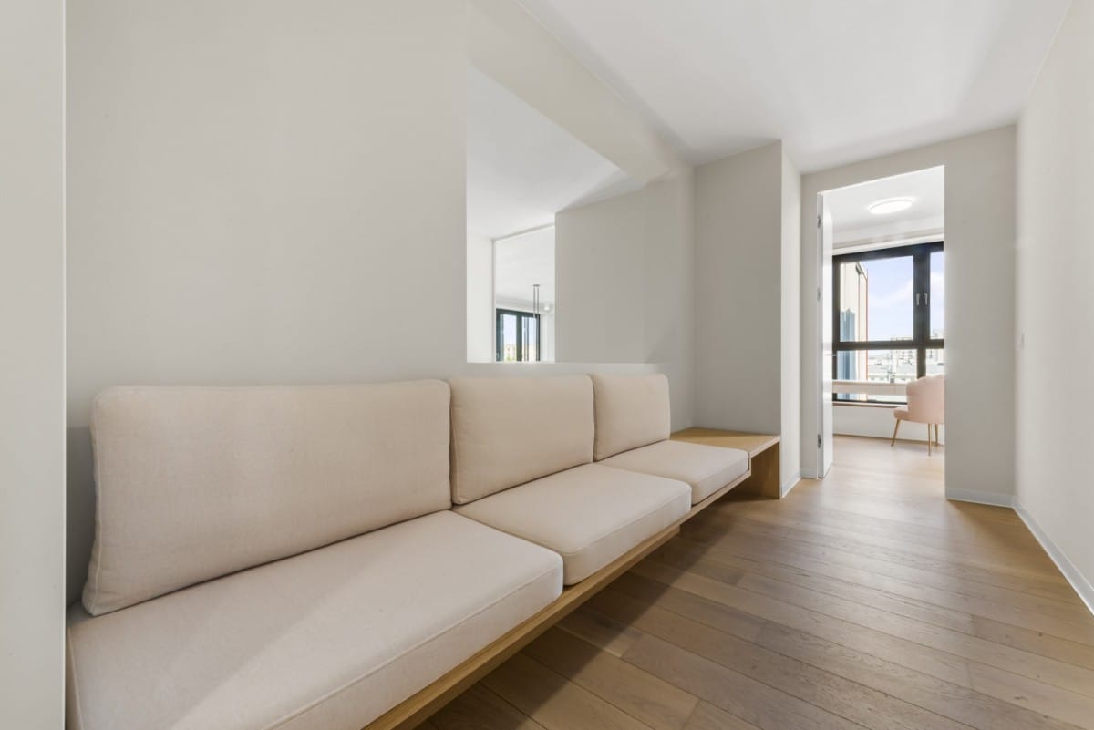 Mieszkanie 7 pokojowe na Sprzedaż