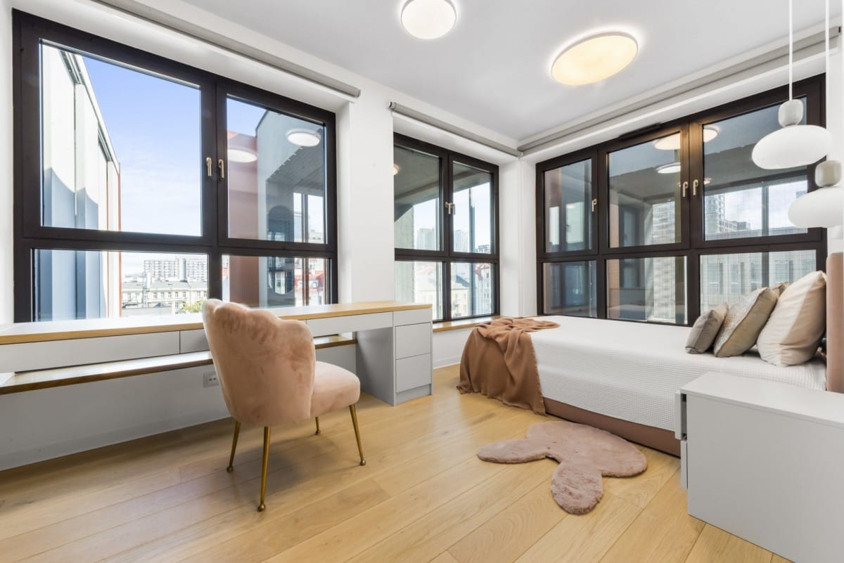 Mieszkanie 7 pokojowe na Sprzedaż