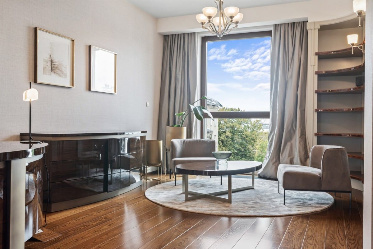 Mieszkanie 4 pokojowe na Sprzedaż