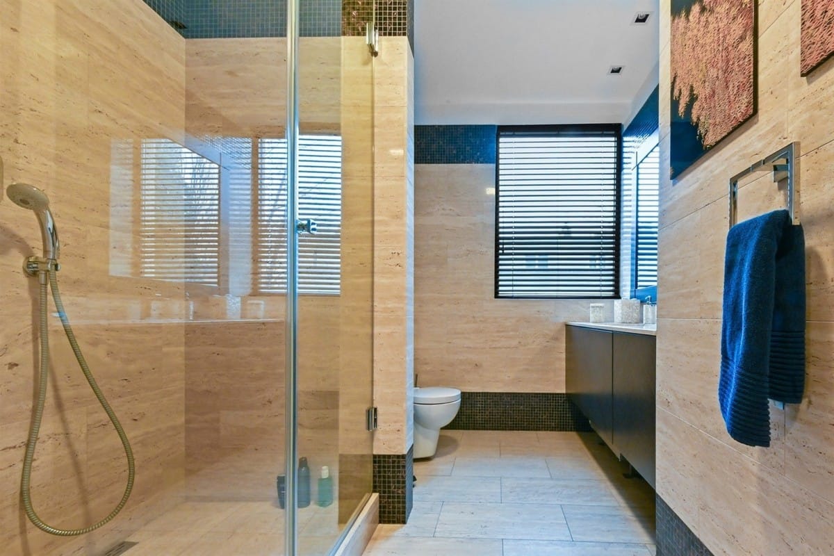 Mieszkanie 7 pokojowe na Sprzedaż