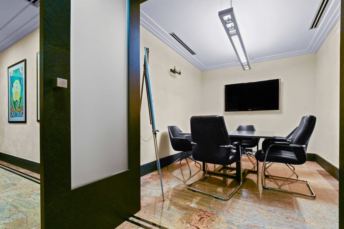 Mieszkanie 7 pokojowe na Sprzedaż