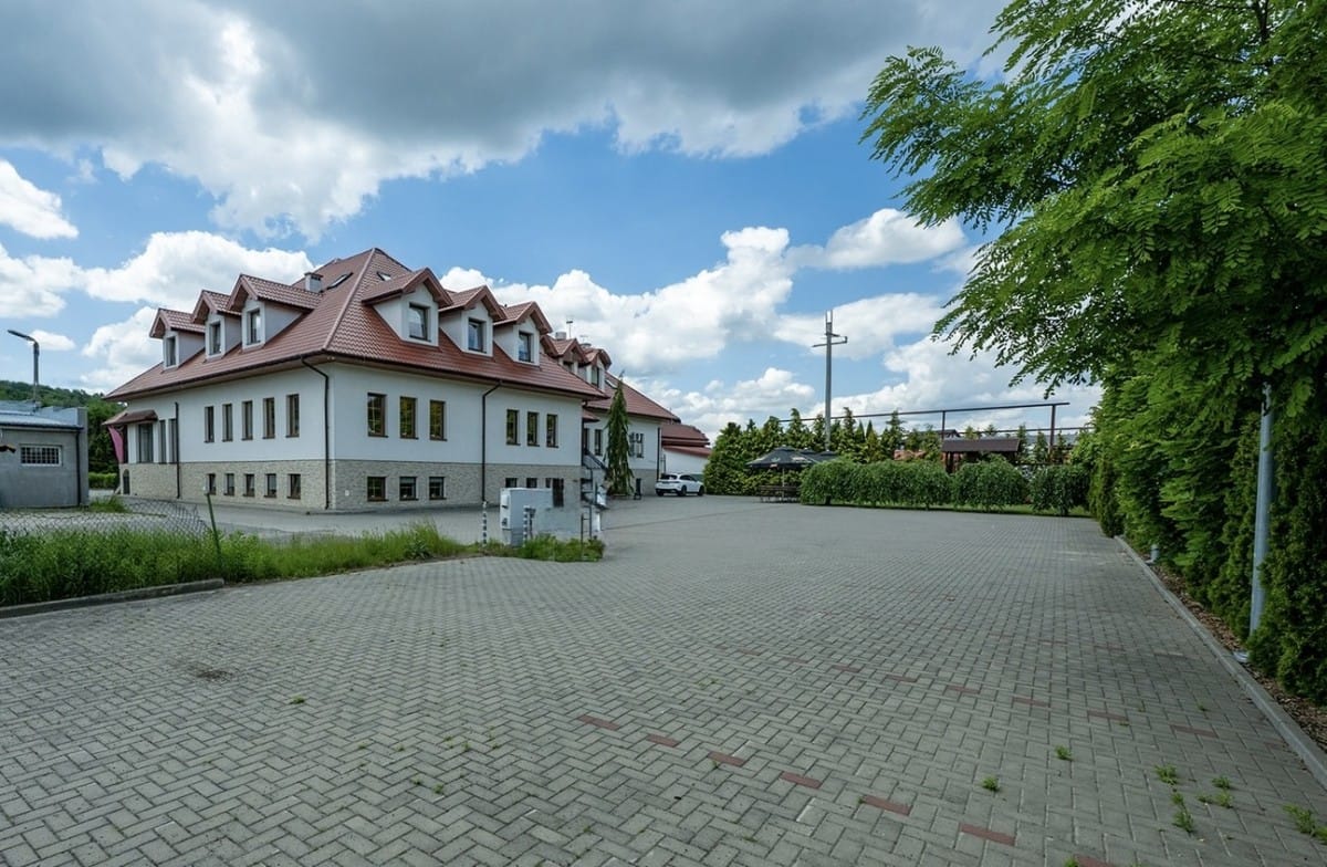 Lokal użytkowy  pokojowe na Sprzedaż