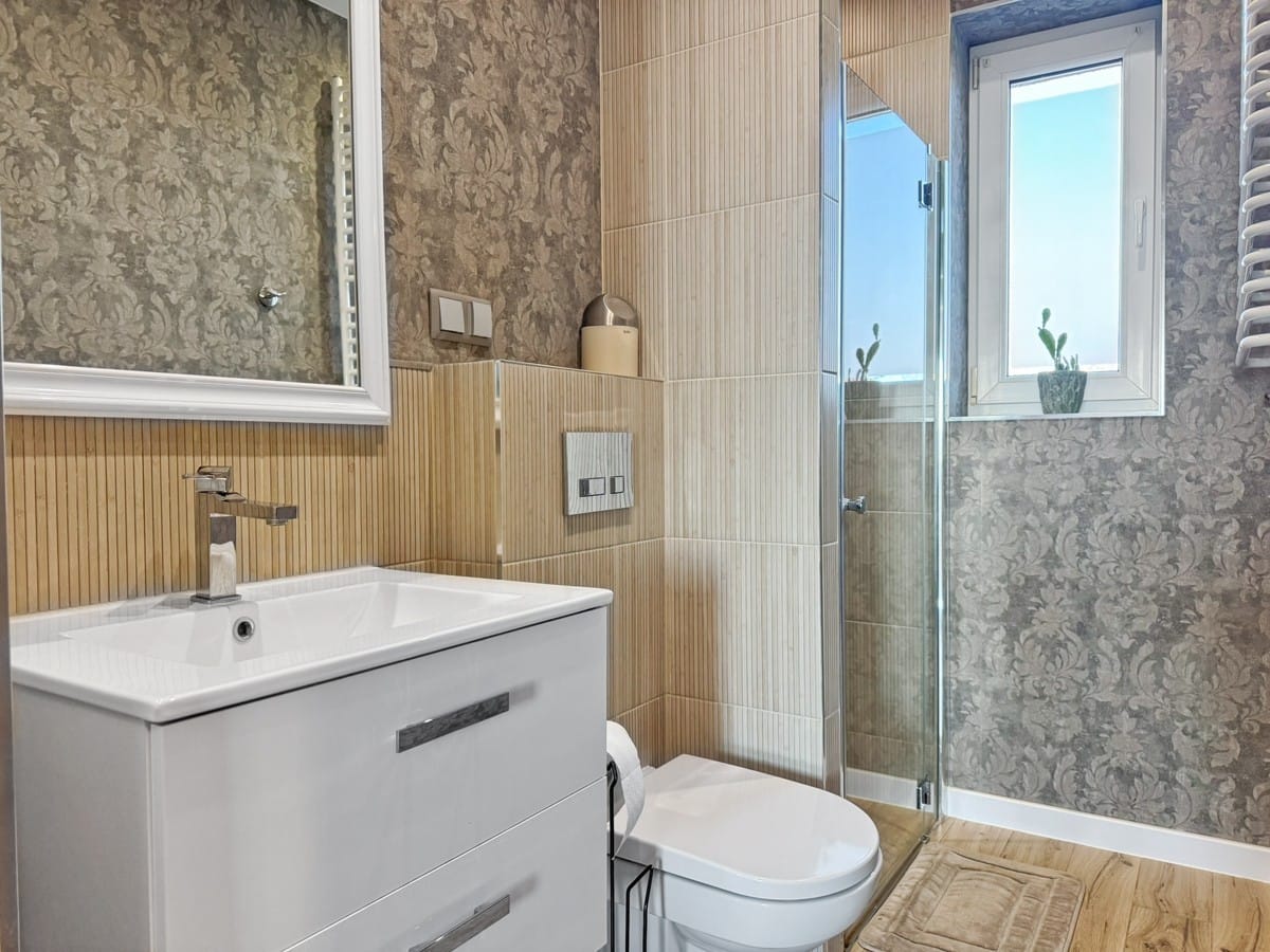 Dom 5 pokojowe na Sprzedaż