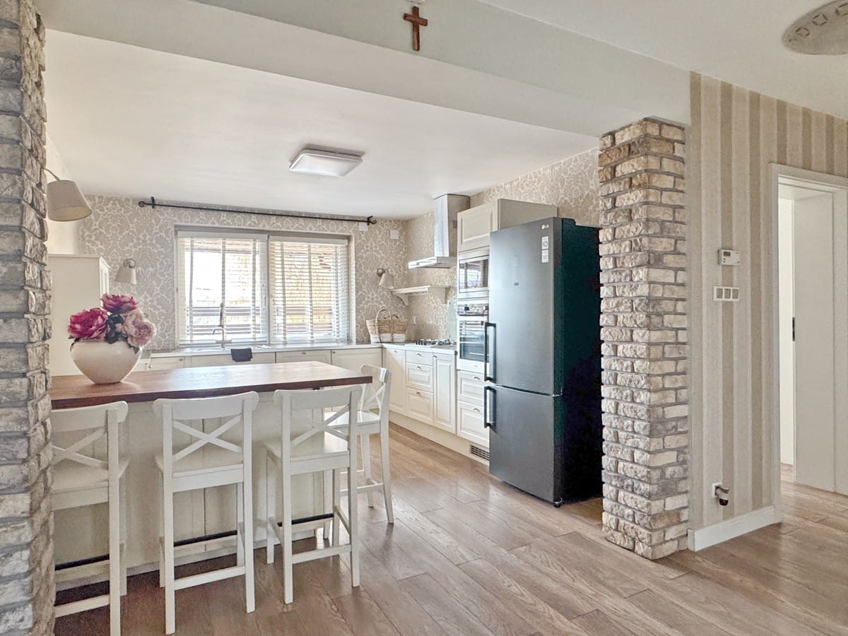 Dom 5 pokojowe na Sprzedaż