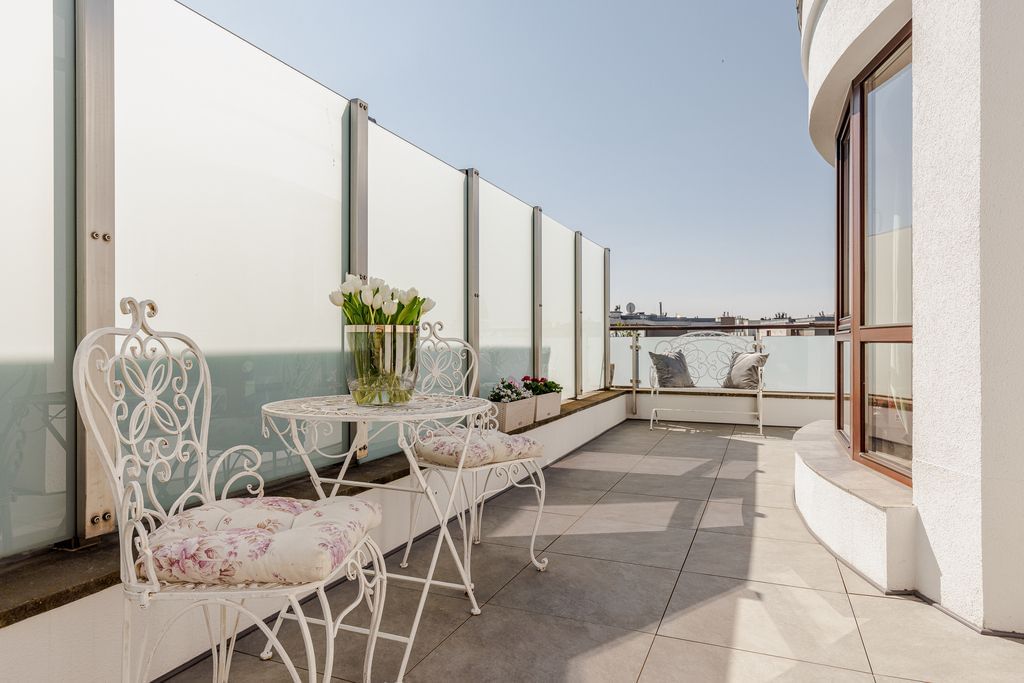 Mieszkanie 5 pokojowe na Sprzedaż