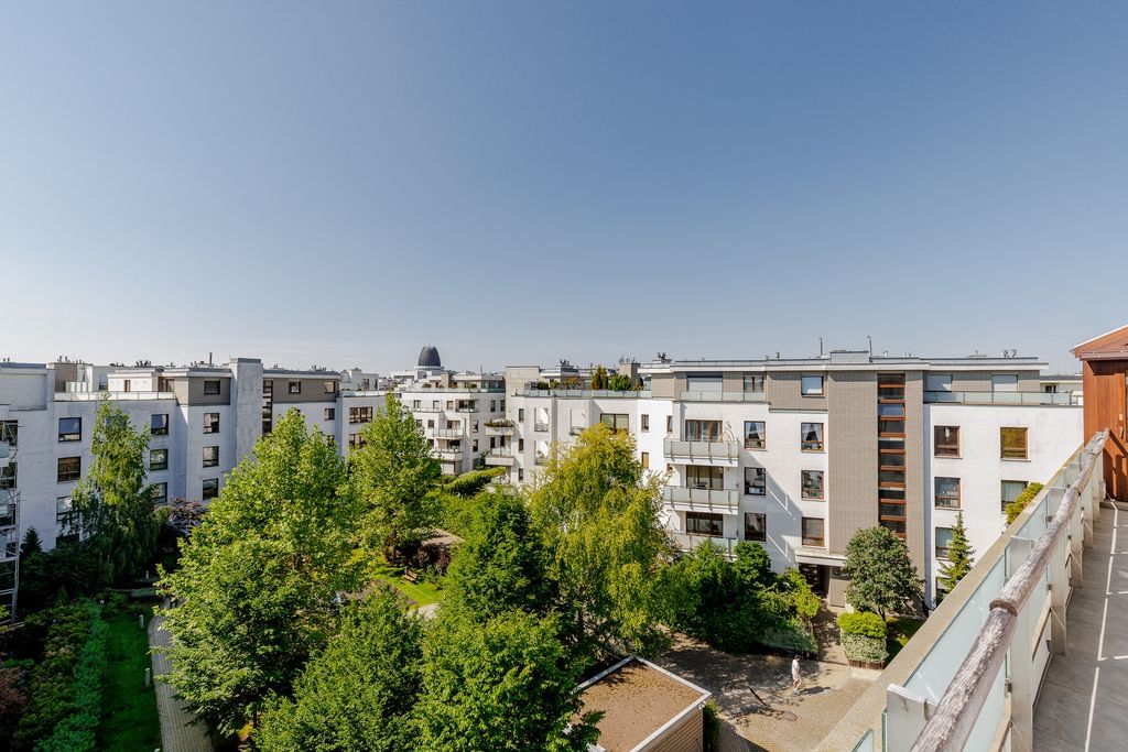 Mieszkanie 5 pokojowe na Sprzedaż