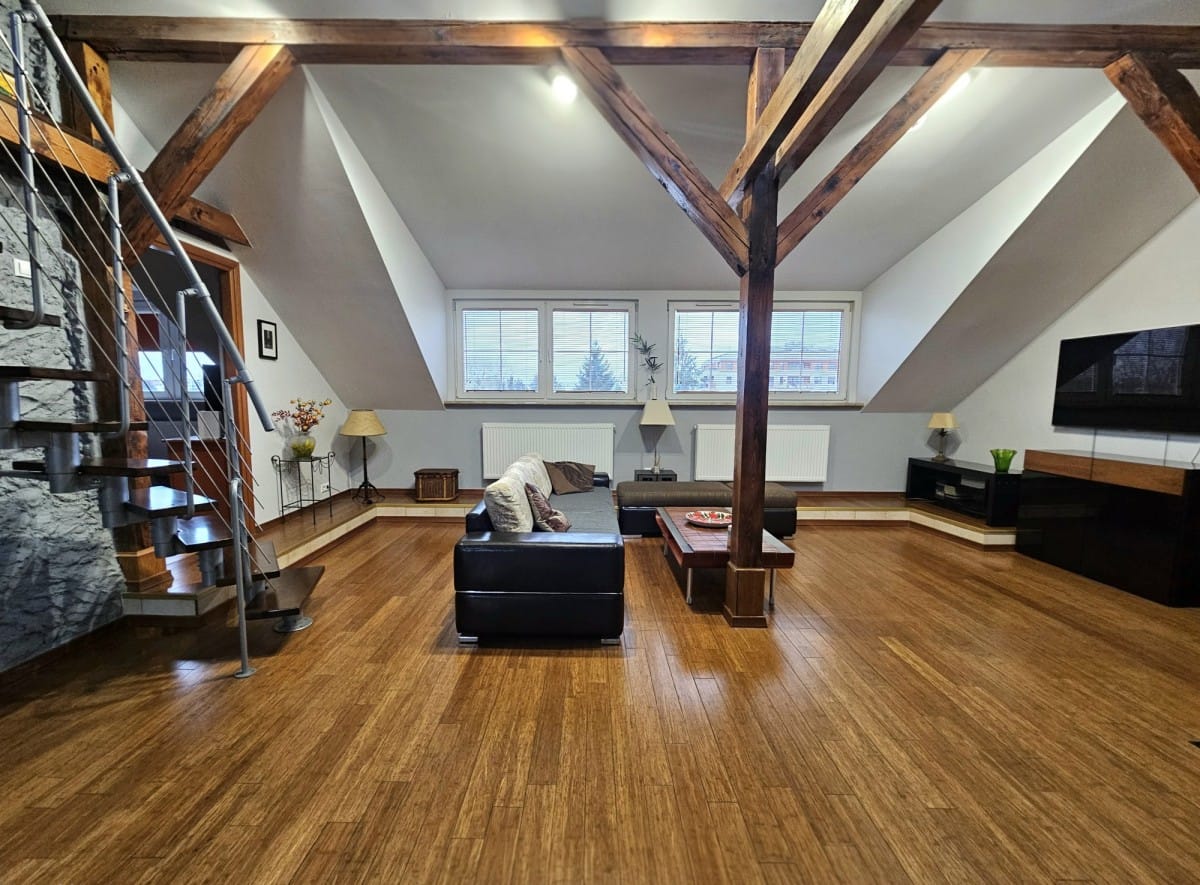 Mieszkanie 4 pokojowe na Sprzedaż