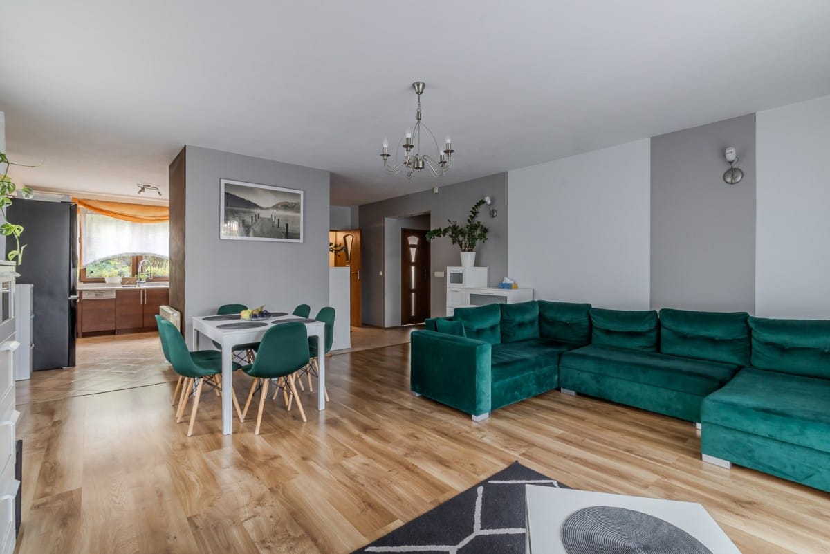 Dom 7 pokojowe na Sprzedaż