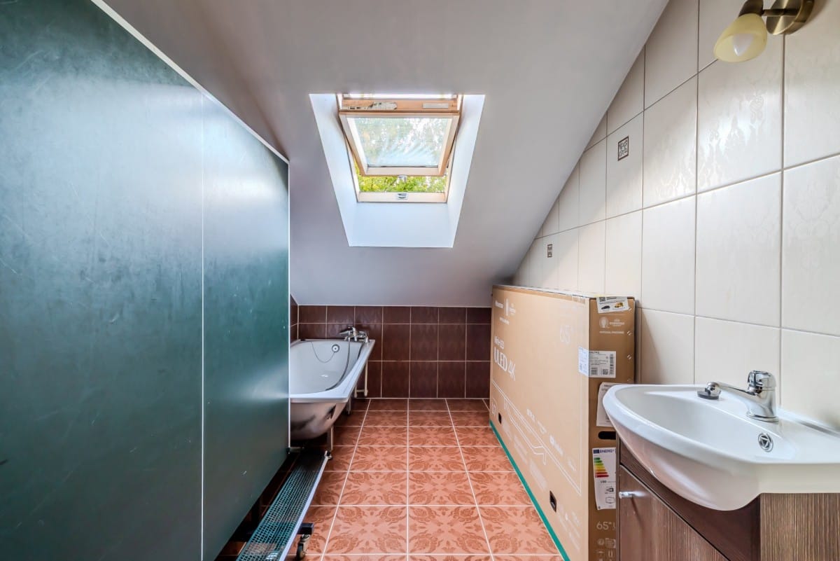 Dom 7 pokojowe na Sprzedaż