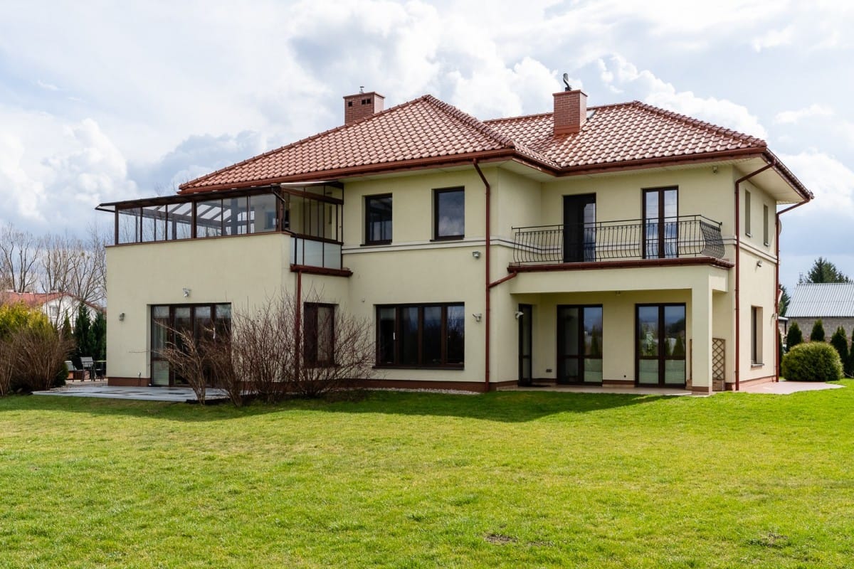 Dom 8 pokojowe na Sprzedaż