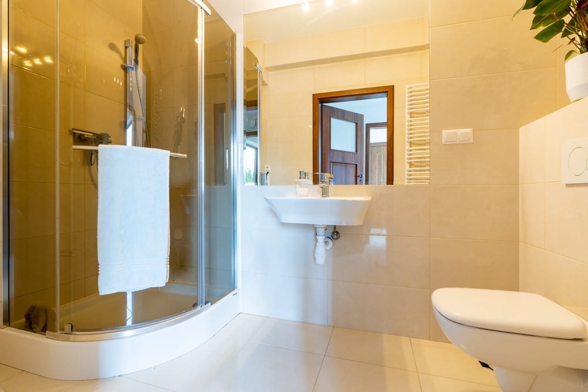 Dom 8 pokojowe na Sprzedaż