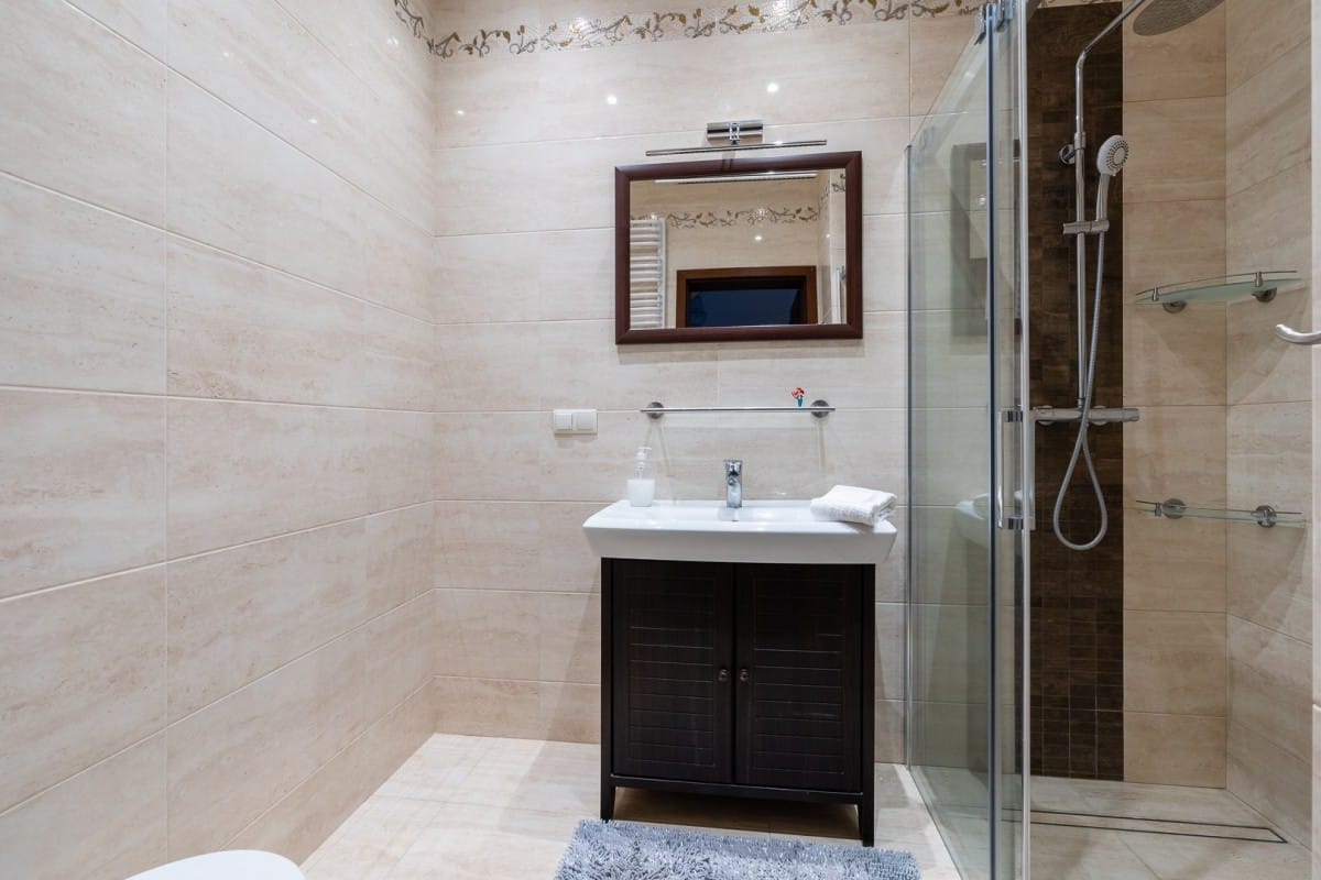 Dom 8 pokojowe na Sprzedaż