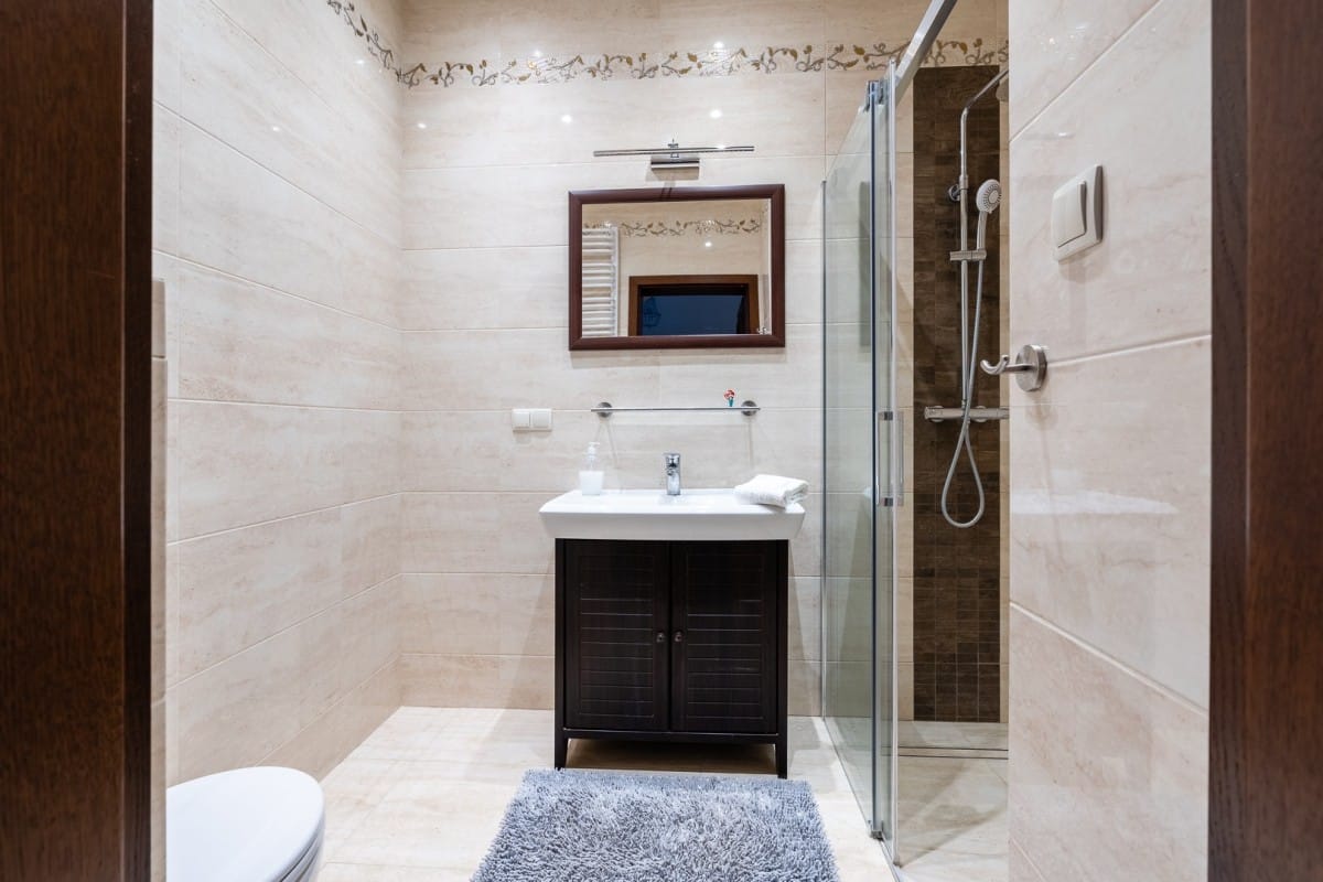 Dom 8 pokojowe na Sprzedaż