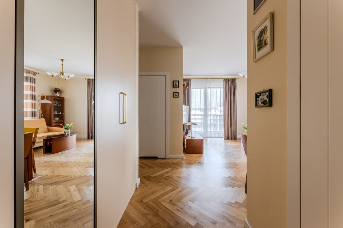 Mieszkanie 3 pokojowe na Sprzedaż