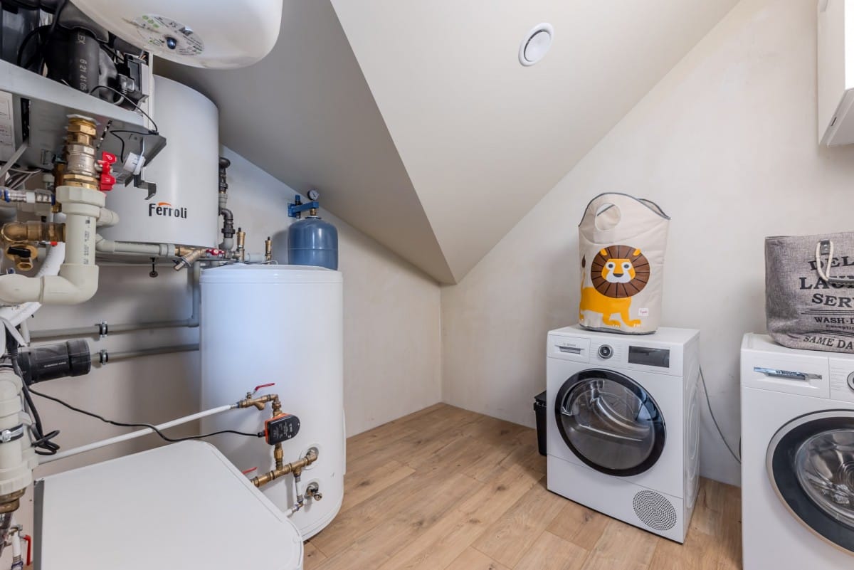 Dom 5 pokojowe na Sprzedaż