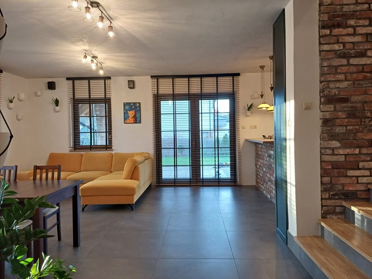 Dom 6 pokojowe na Sprzedaż