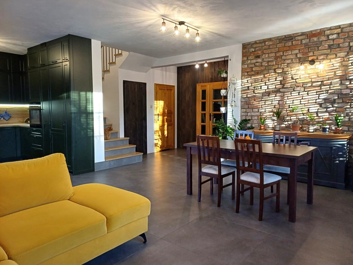 Dom 6 pokojowe na Sprzedaż