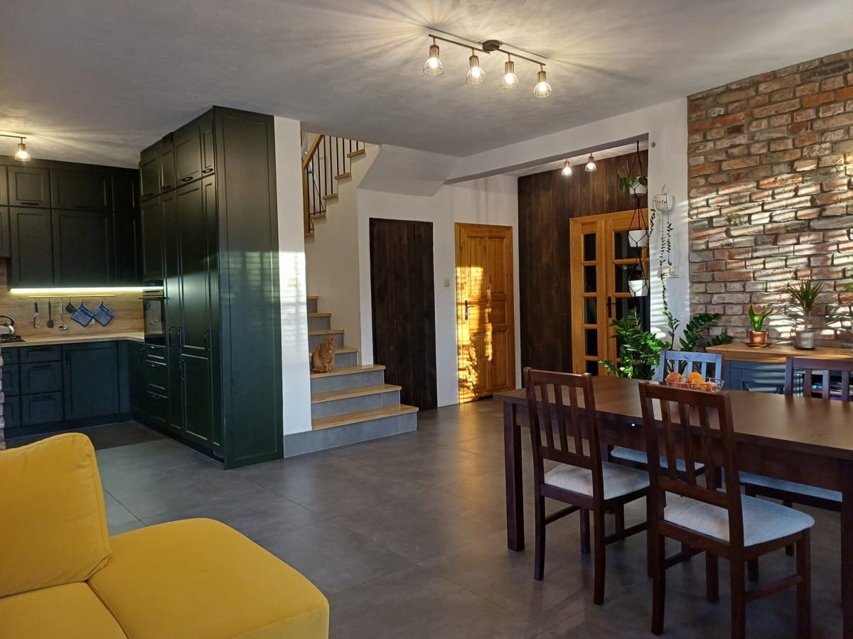 Dom 6 pokojowe na Sprzedaż