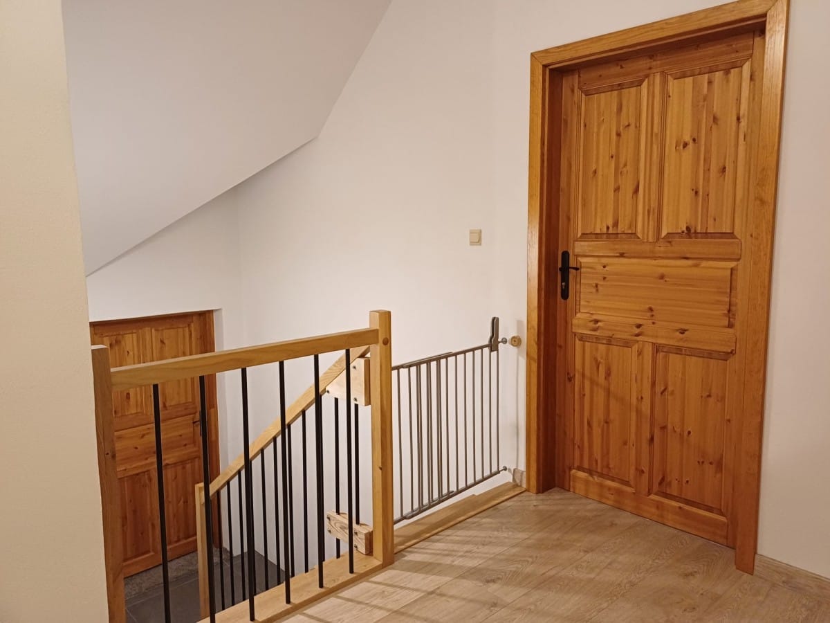 Dom 6 pokojowe na Sprzedaż