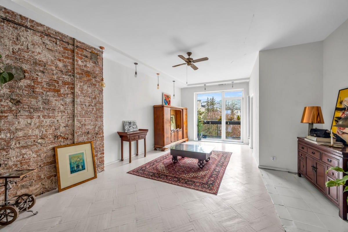 Mieszkanie 3 pokojowe na Sprzedaż