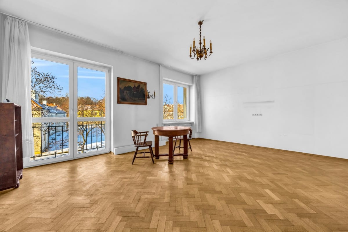 Mieszkanie 4 pokojowe na Sprzedaż