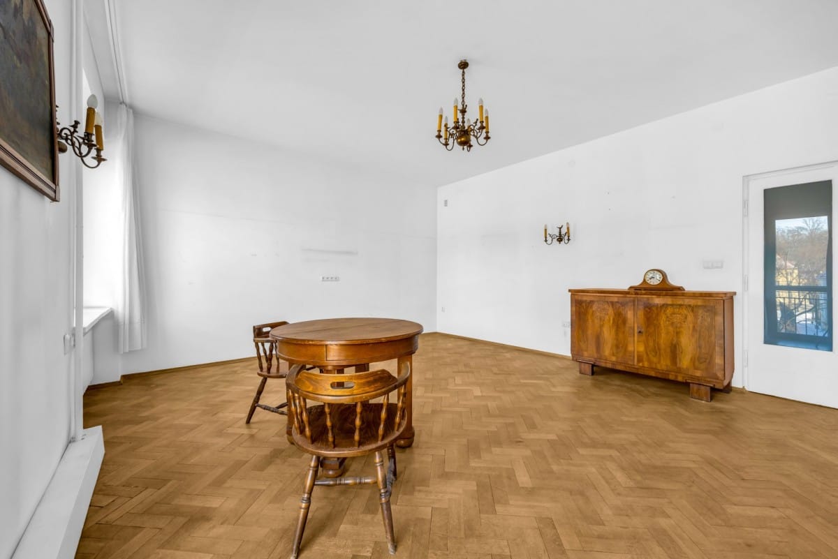 Mieszkanie 4 pokojowe na Sprzedaż