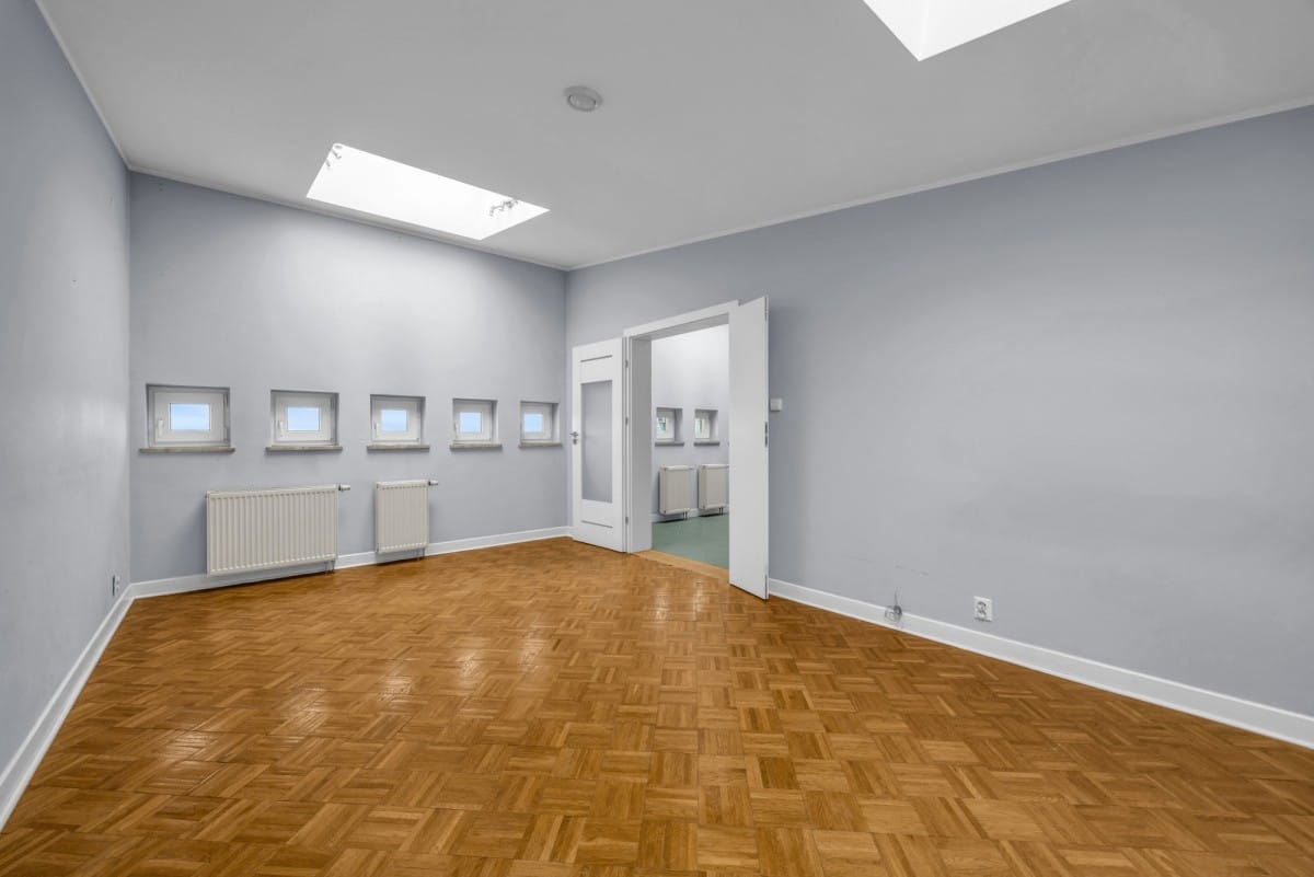 Mieszkanie 4 pokojowe na Sprzedaż