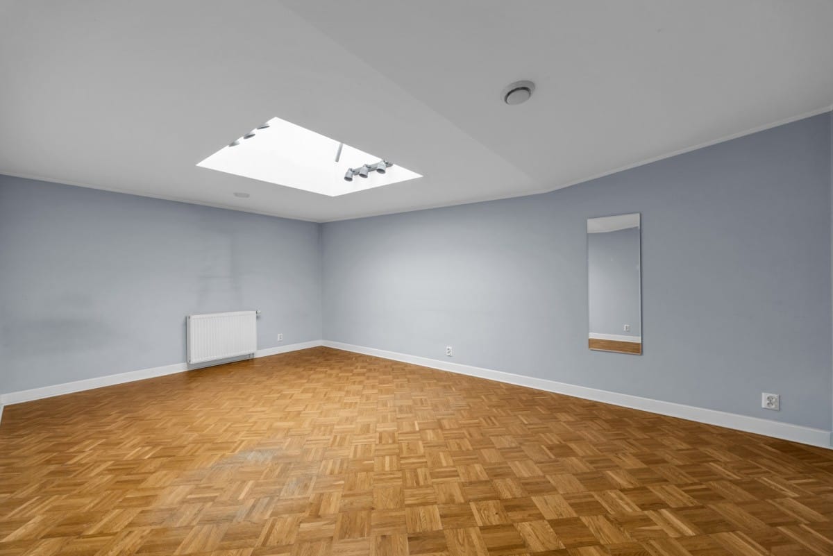 Mieszkanie 4 pokojowe na Sprzedaż