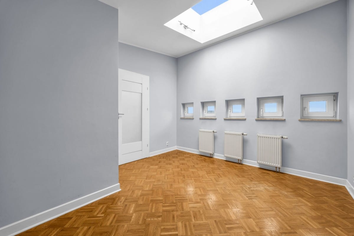 Mieszkanie 4 pokojowe na Sprzedaż