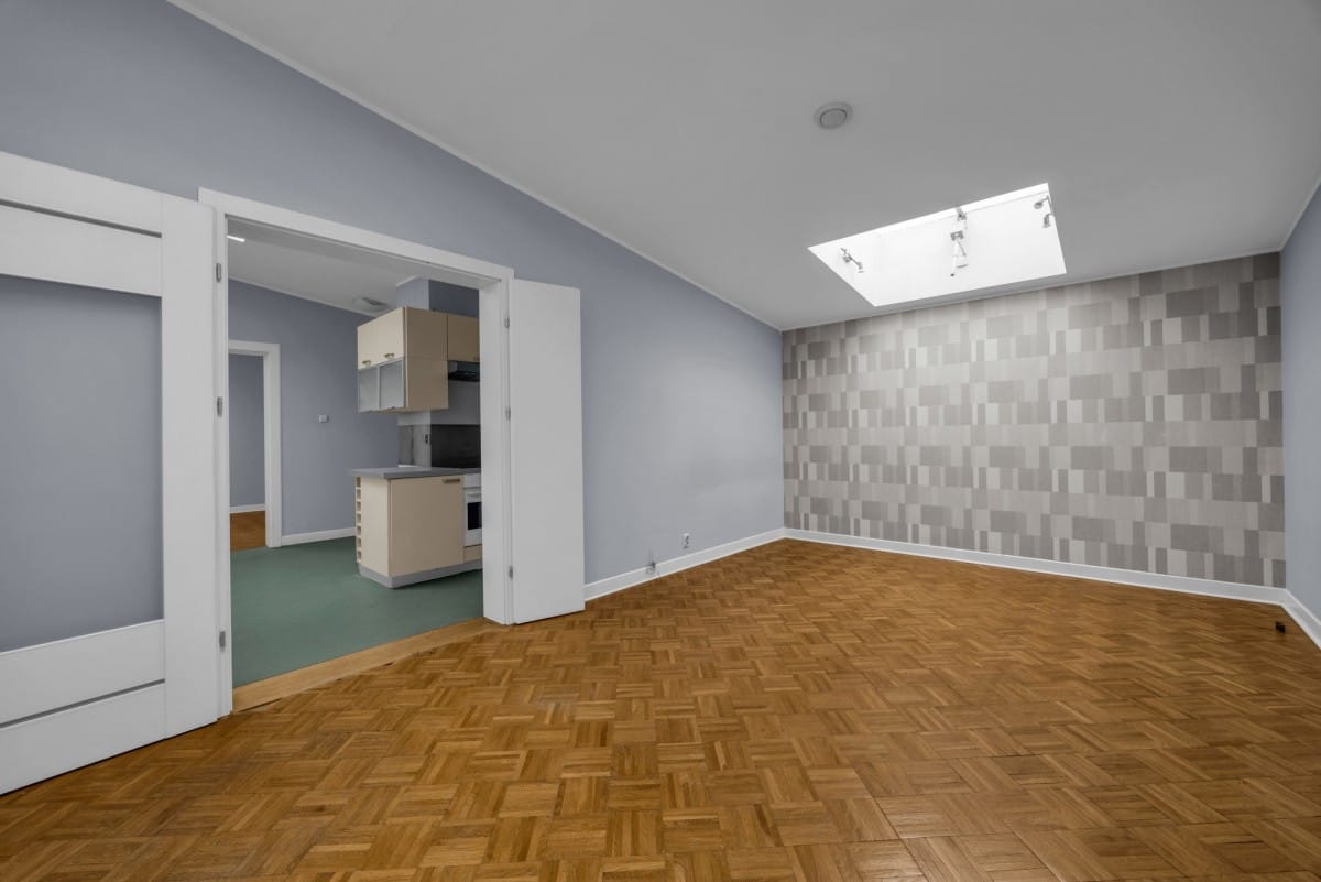 Mieszkanie 4 pokojowe na Sprzedaż