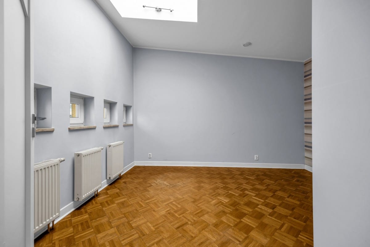 Mieszkanie 4 pokojowe na Sprzedaż