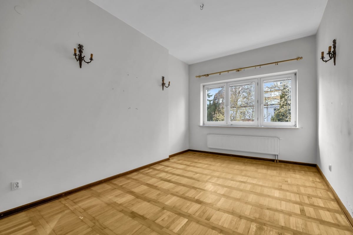 Dom 6 pokojowe na Sprzedaż