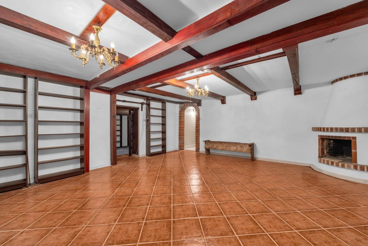 Dom 6 pokojowe na Sprzedaż