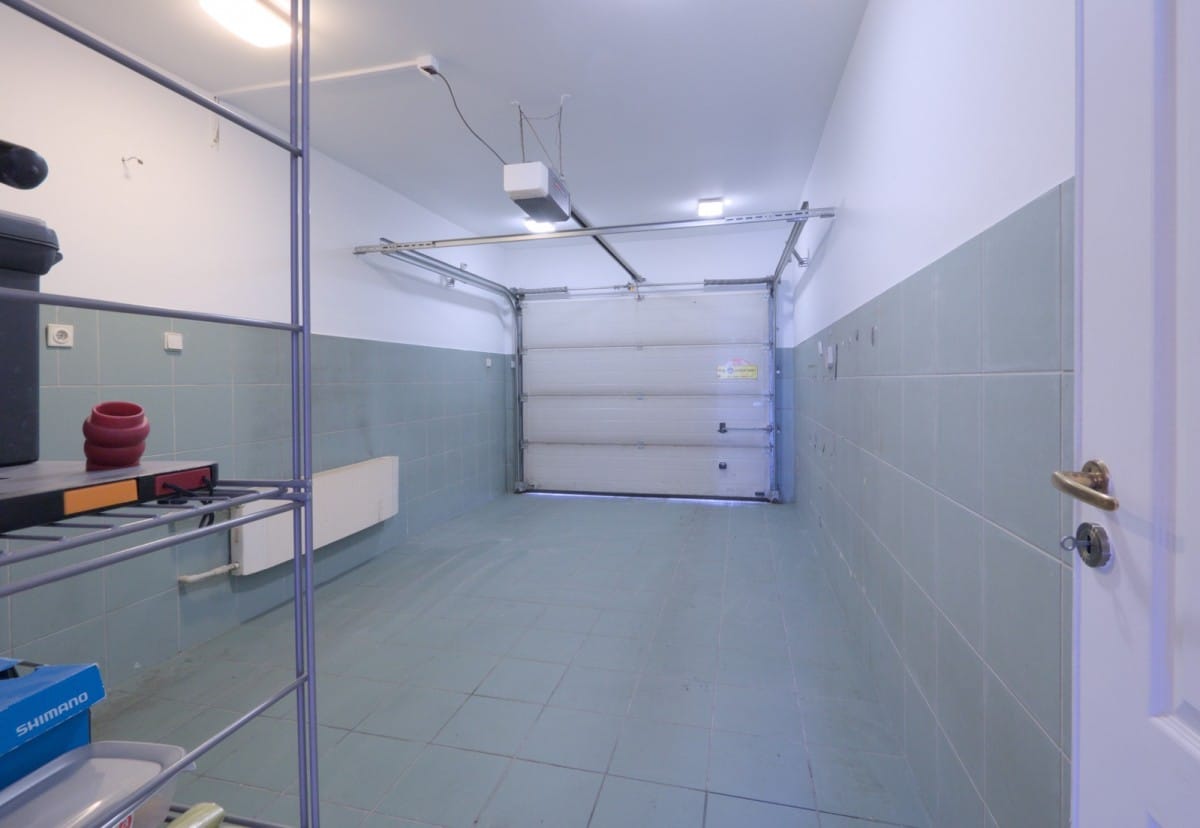 Dom 8 pokojowe na Wynajem