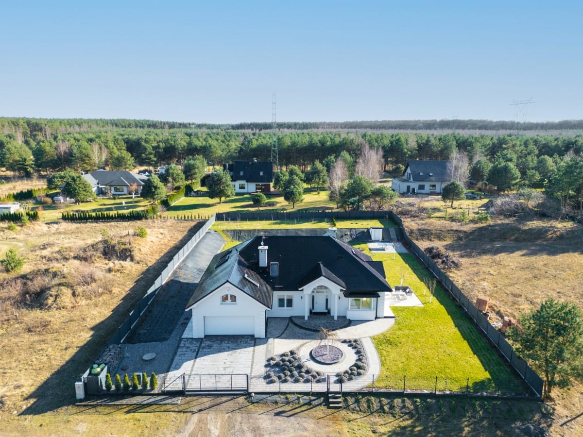 Dom 7 pokojowe na Sprzedaż