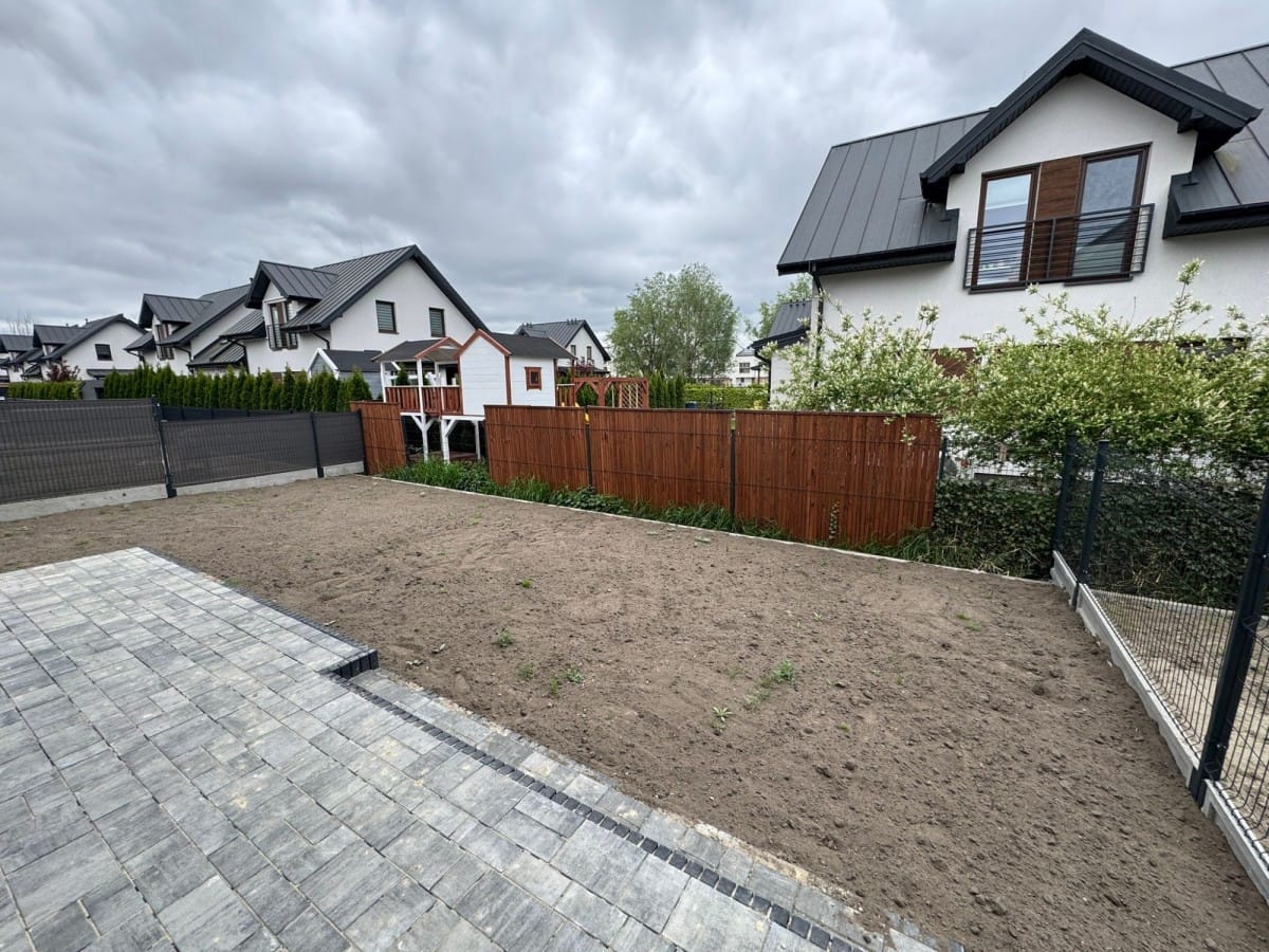 Dom 5 pokojowe na Sprzedaż