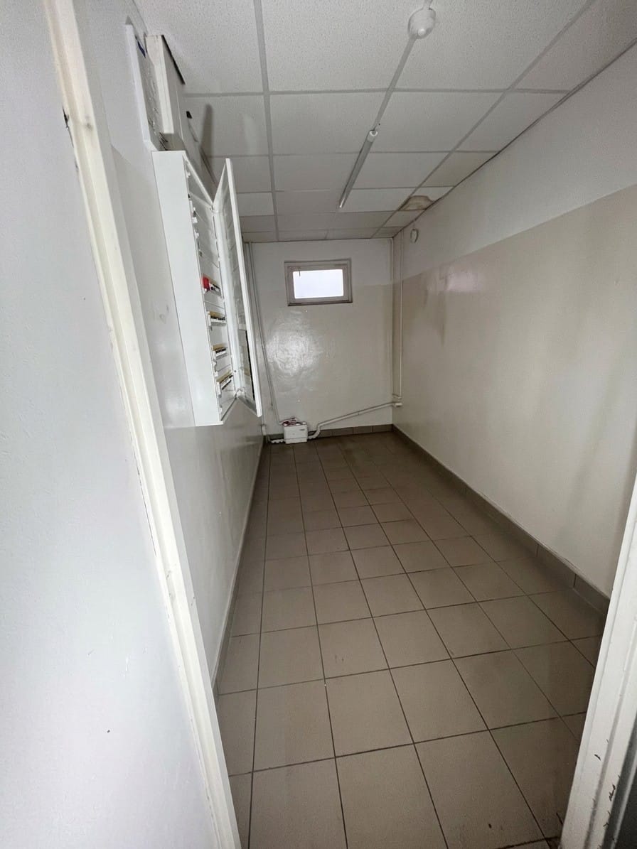 Lokal użytkowy  pokojowe na Sprzedaż