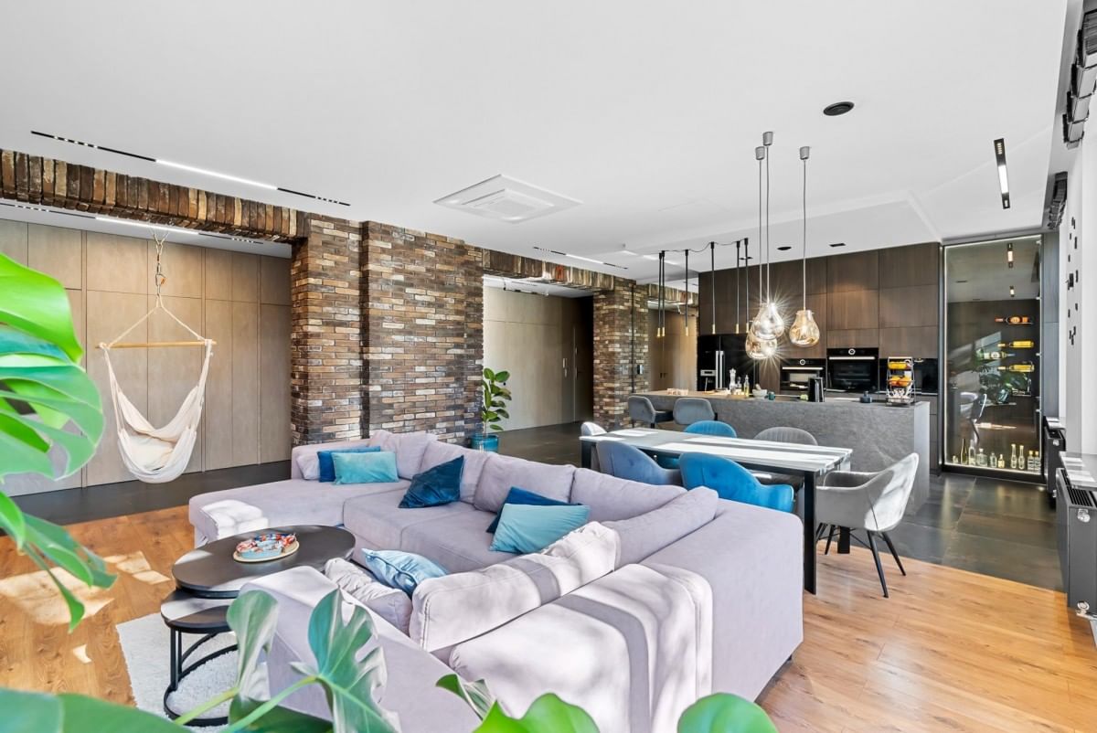 Mieszkanie 5 pokojowe na Sprzedaż