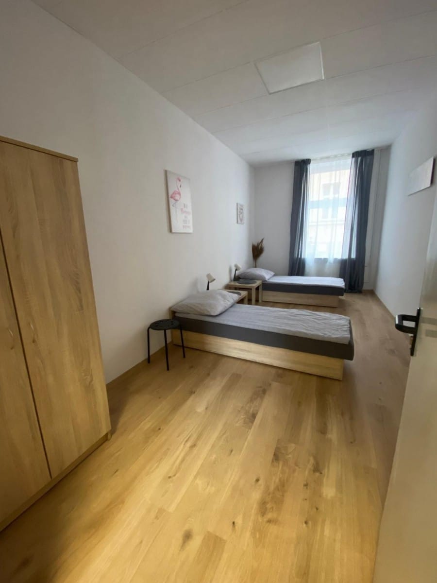 Lokal użytkowy  pokojowe na Sprzedaż