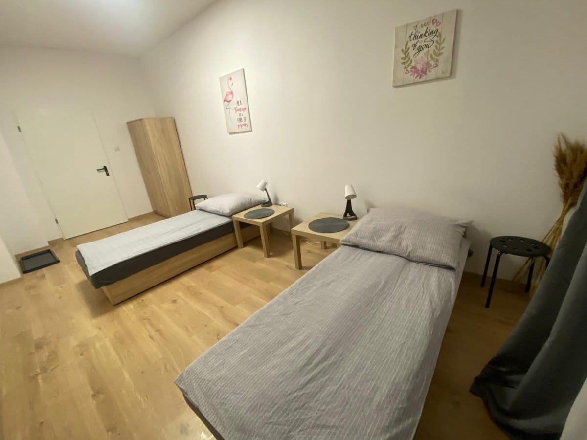 Lokal użytkowy  pokojowe na Sprzedaż